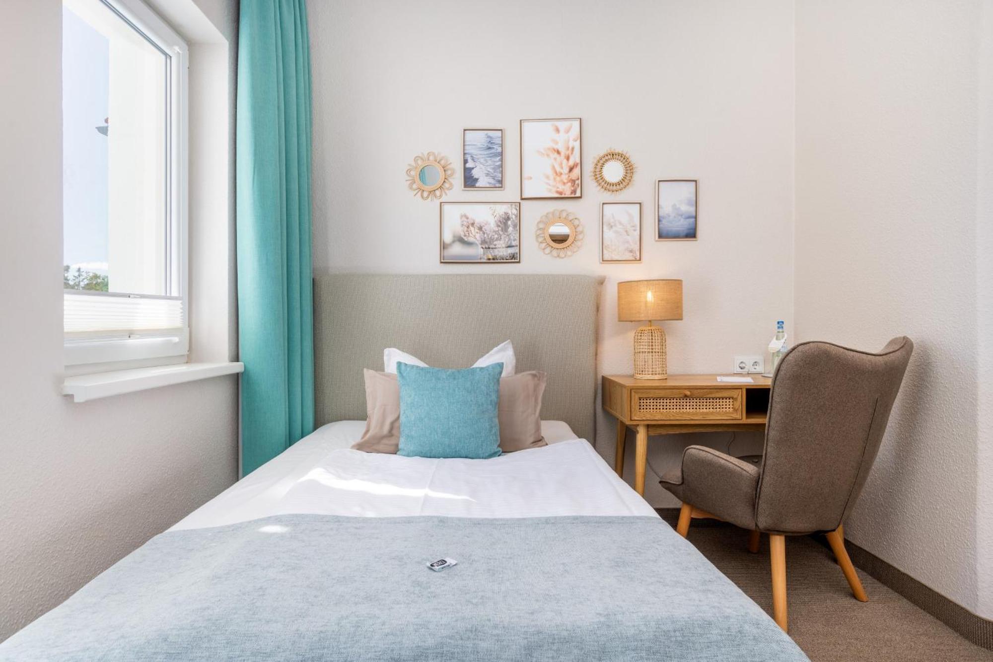Strandhotel Zur Promenade 3*