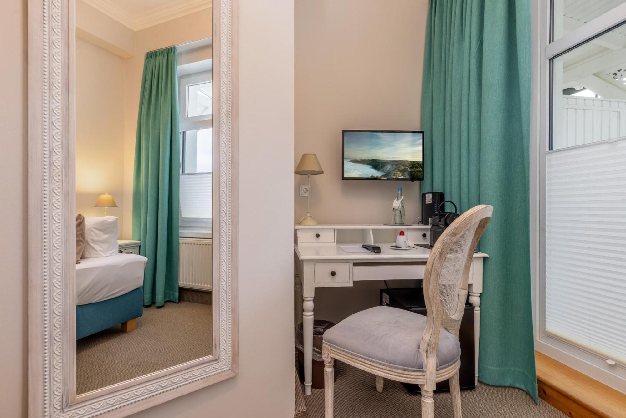 Strandhotel Zur Promenade Hotel 3*