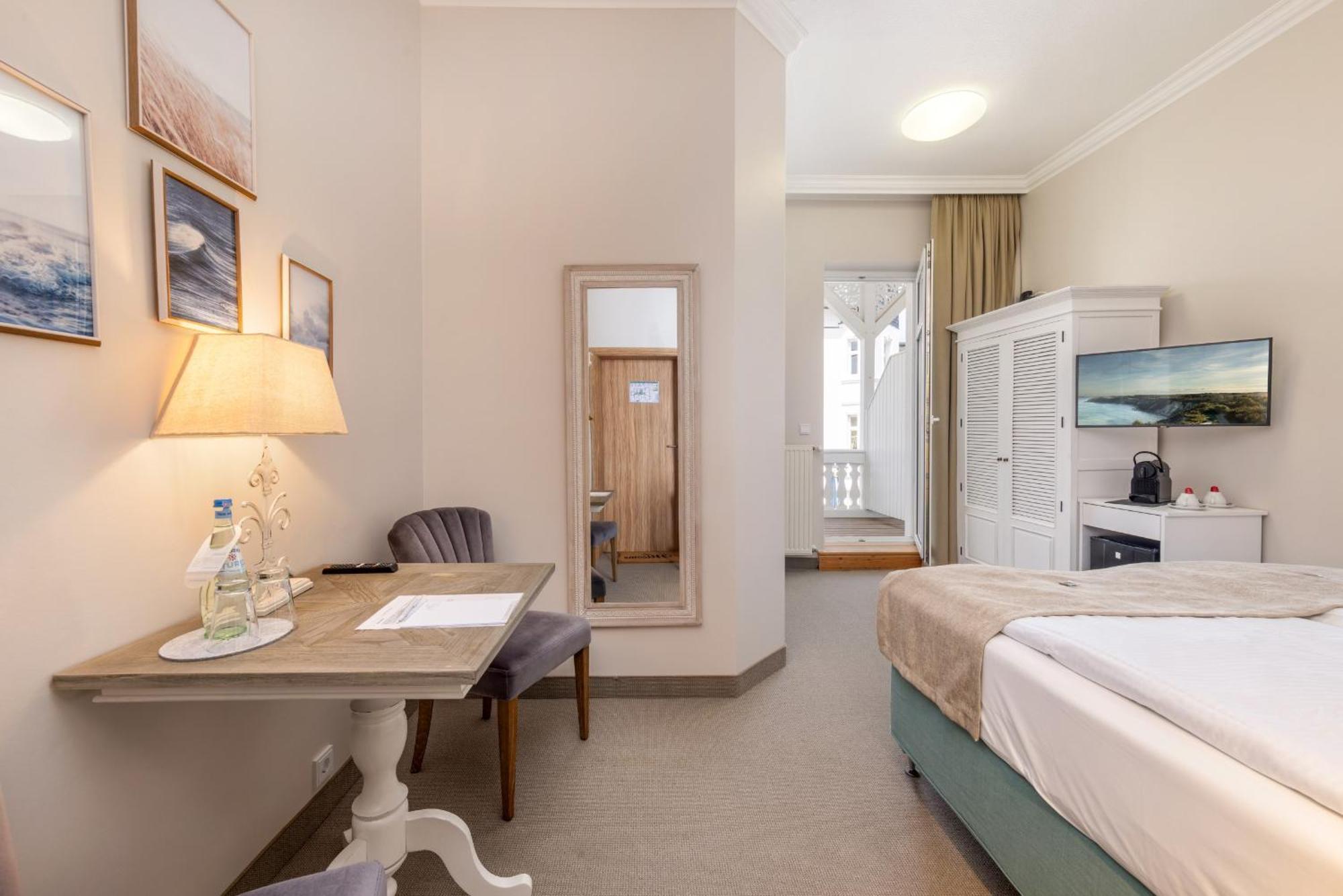 Hotel Strandhotel Zur Promenade 3*