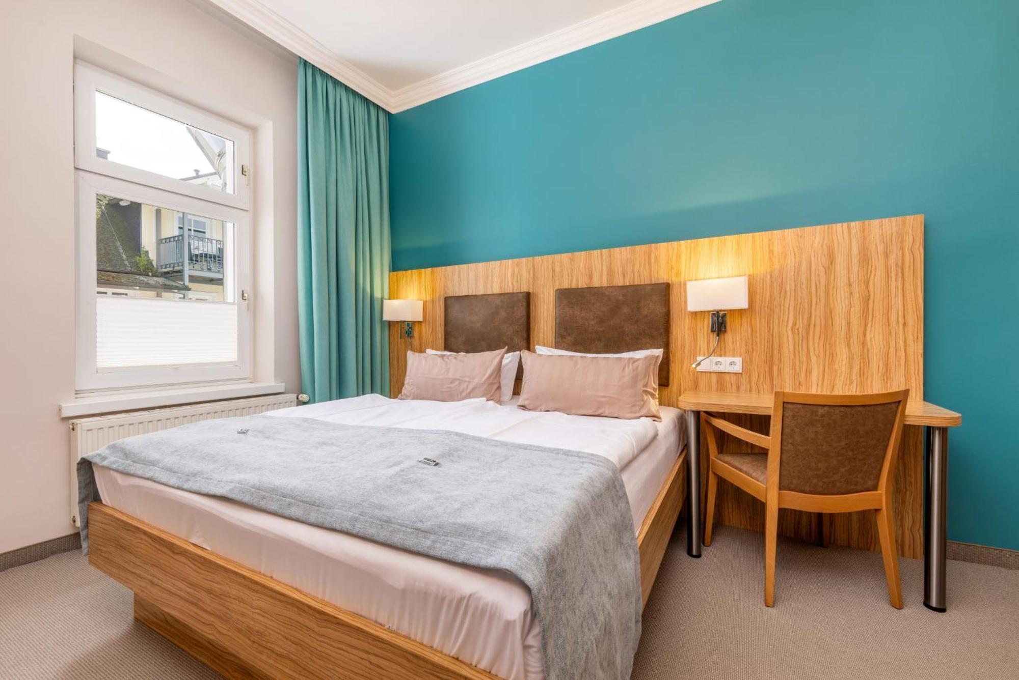Hotel Strandhotel Zur Promenade 3*